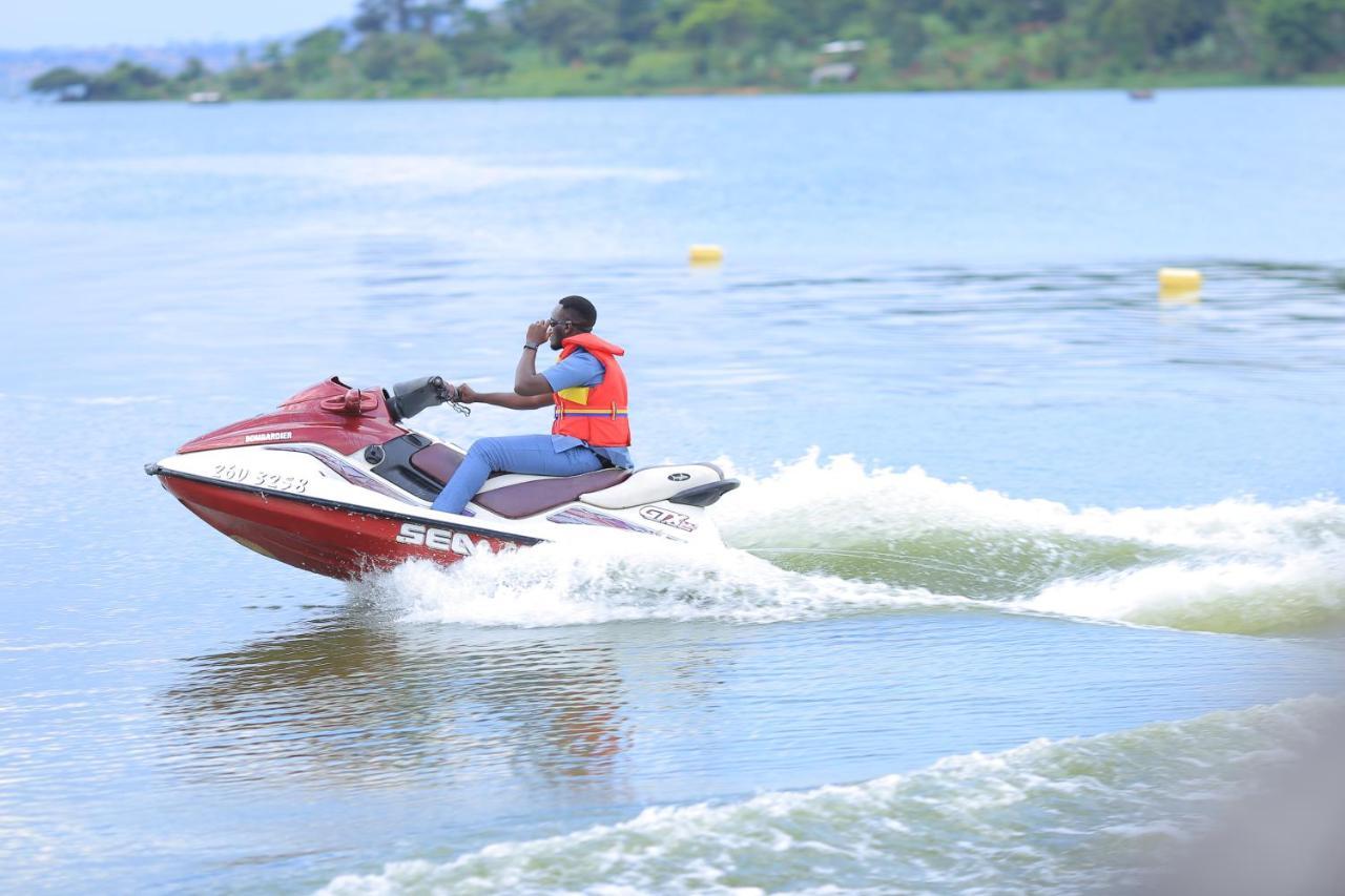 Divine Resort & Spa Kampala Ngoại thất bức ảnh